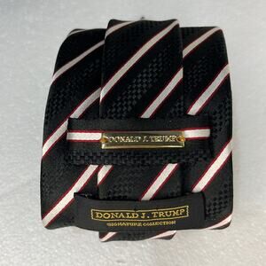 Donald J Trump Signature Collection Black Gray Maroon Stripe Repp Tie 100% Silk